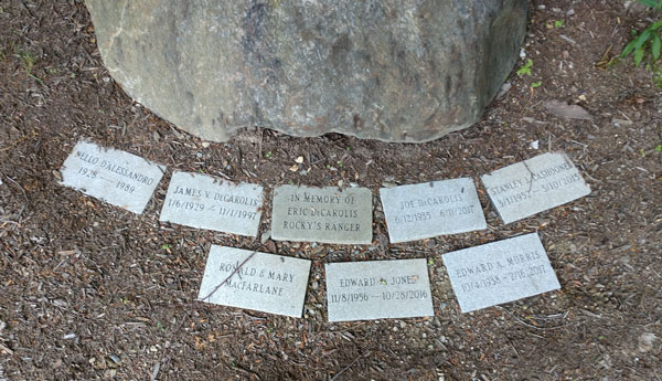 Mem-Grdn-Paving-Stones-SMALL